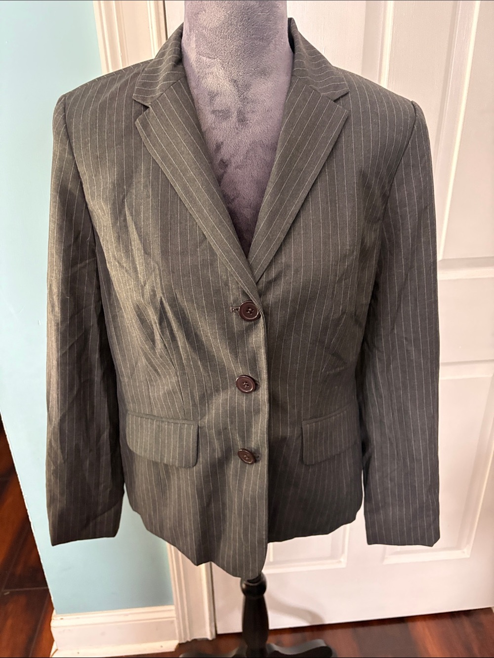Ann Taylor Gray Pinstripe Women's Suit ( Blazer and Pants) - NWT